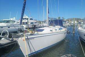 2015 Catalina 445 thumbnail 4