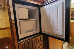 2015 Catalina 445 thumbnail 39