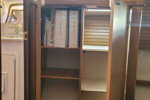 2015 Catalina 445 thumbnail 31