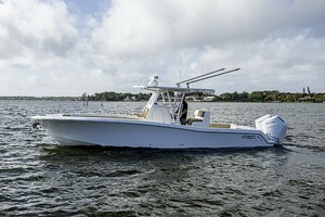 RIPPLEFFECT 33ft Invincible Yacht For Sale