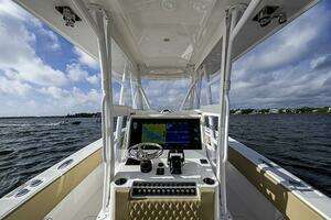 2023 Invincible 33 Open Fisherman thumbnail 12