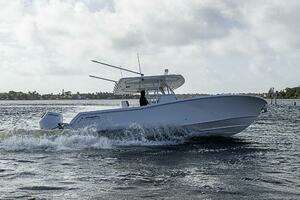 2023 Invincible 33 Open Fisherman thumbnail 27