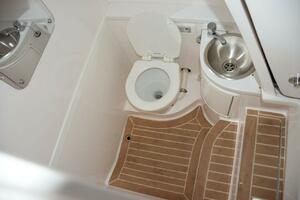 OZ 32ft Intrepid Yacht For Sale