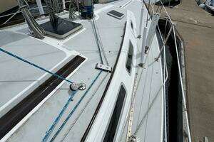 1986 Catalina 38 thumbnail 5