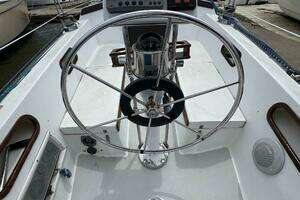 1986 Catalina 38 thumbnail 15