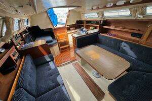 1986 Catalina 38 thumbnail 21