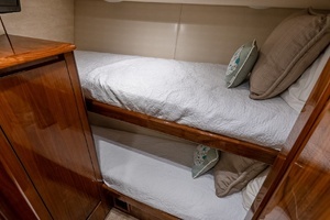 2017 Viking 62 Enclosed Bridge thumbnail 58