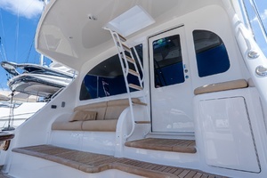 2017 Viking 62 Enclosed Bridge thumbnail 9