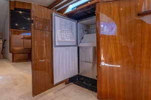 2017 Viking 62 Enclosed Bridge thumbnail 23
