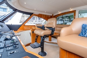 2017 Viking 62 Enclosed Bridge thumbnail 34
