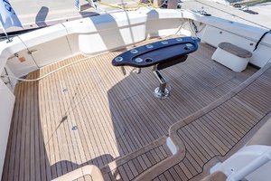 2017 Viking 62 Enclosed Bridge thumbnail 7