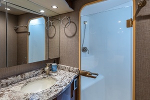 2017 Viking 62 Enclosed Bridge thumbnail 48