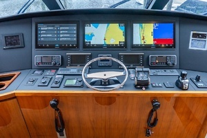 2017 Viking 62 Enclosed Bridge thumbnail 43