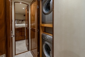 2017 Viking 62 Enclosed Bridge thumbnail 60