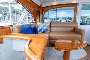 2017 Viking 62 Enclosed Bridge thumbnail 28