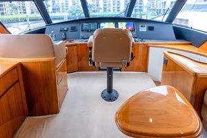 2017 Viking 62 Enclosed Bridge thumbnail 40