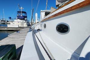 Hesper 32ft Tillotson Pearson Yacht For Sale