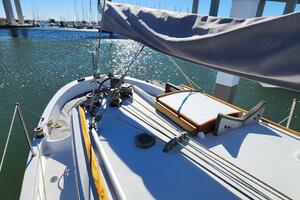 Hesper 32ft Tillotson Pearson Yacht For Sale