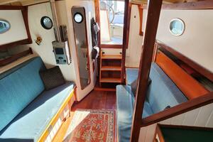 Hesper 32ft Tillotson Pearson Yacht For Sale