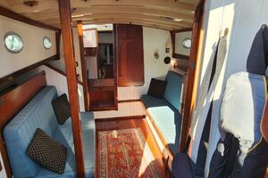 Hesper 32ft Tillotson Pearson Yacht For Sale