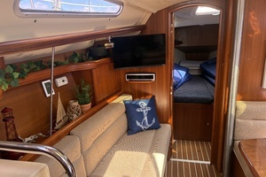 2008 Hunter 38 thumbnail 11
