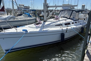 Wind Song 38ft Hunter Yacht For Sale