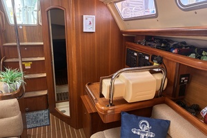 Wind Song 38ft Hunter Yacht For Sale
