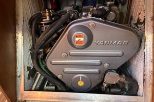 2008 Hunter 38 thumbnail 34