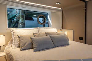 60FT (18.29M) AZIMUT