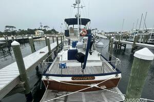 GloriaUs 42ft Grand Banks Yacht For Sale