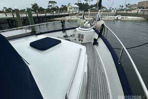 2002 Grand Banks Classic thumbnail 10