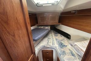 1995 Catalina 320 thumbnail 9