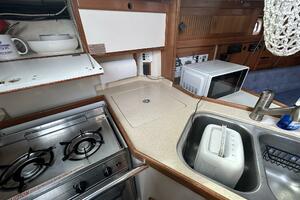 1995 Catalina 320 thumbnail 31