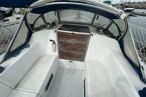1995 Catalina 320 thumbnail 39