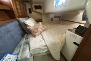 1995 Catalina 320 thumbnail 15