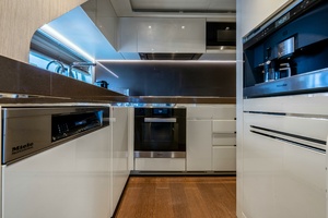 ZALANKA 89ft Dominator Yachts Yacht For Sale