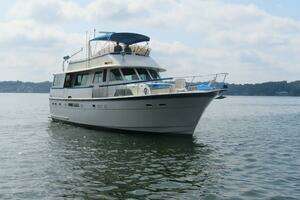 1986 Hatteras 58 Motor Yacht thumbnail 57