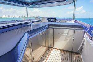 2021 Princess Y85 thumbnail 26