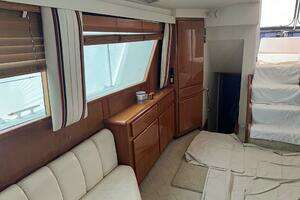 1998 Viking Motor Yacht thumbnail 19