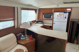 1998 Viking Motor Yacht thumbnail 15
