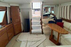 1998 Viking Motor Yacht thumbnail 18