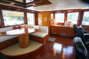 2008 Ocean Alexander 100 Skylounge Megayacht thumbnail 24