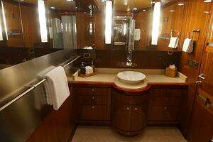 2008 Ocean Alexander 100 Skylounge Megayacht thumbnail 14