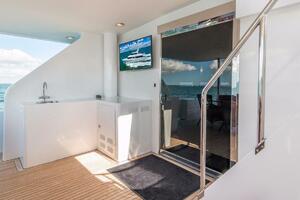 ROBIN S NEST 102ft Ocean Alexander Yacht For Sale