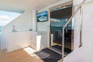 2008 Ocean Alexander 100 Skylounge Megayacht thumbnail 2