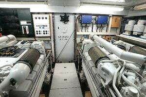 2008 Ocean Alexander 100 Skylounge Megayacht thumbnail 34