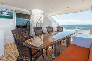 2008 Ocean Alexander 100 Skylounge Megayacht thumbnail 3