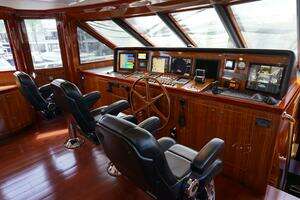 2008 Ocean Alexander 100 Skylounge Megayacht thumbnail 23