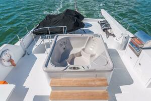 ROBIN S NEST 102ft Ocean Alexander Yacht For Sale