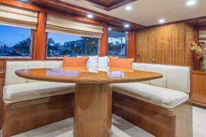 2008 Ocean Alexander 100 Skylounge Megayacht thumbnail 25